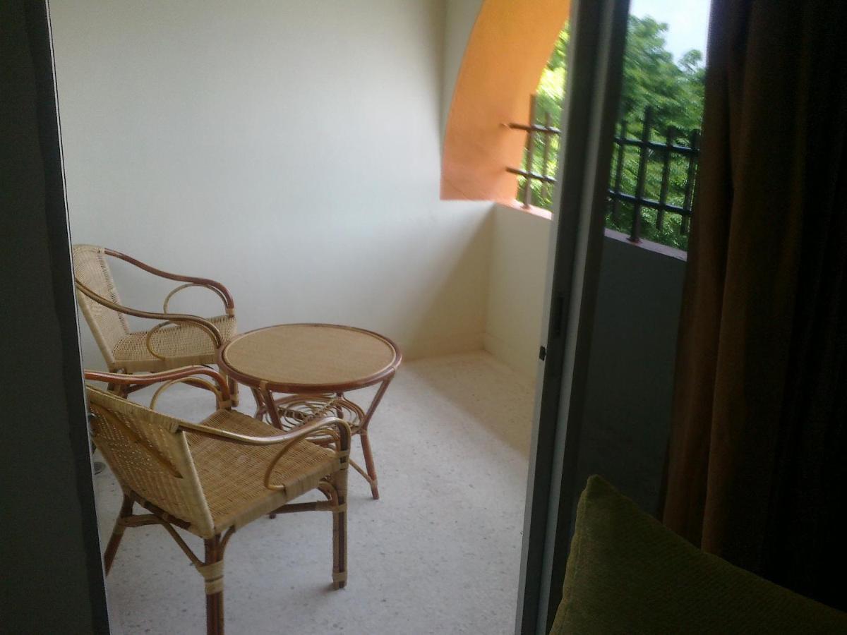 Kerteh Apartment Esterno foto