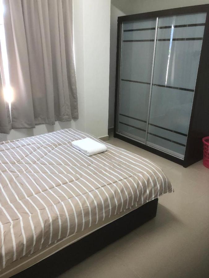 Kerteh Apartment Esterno foto